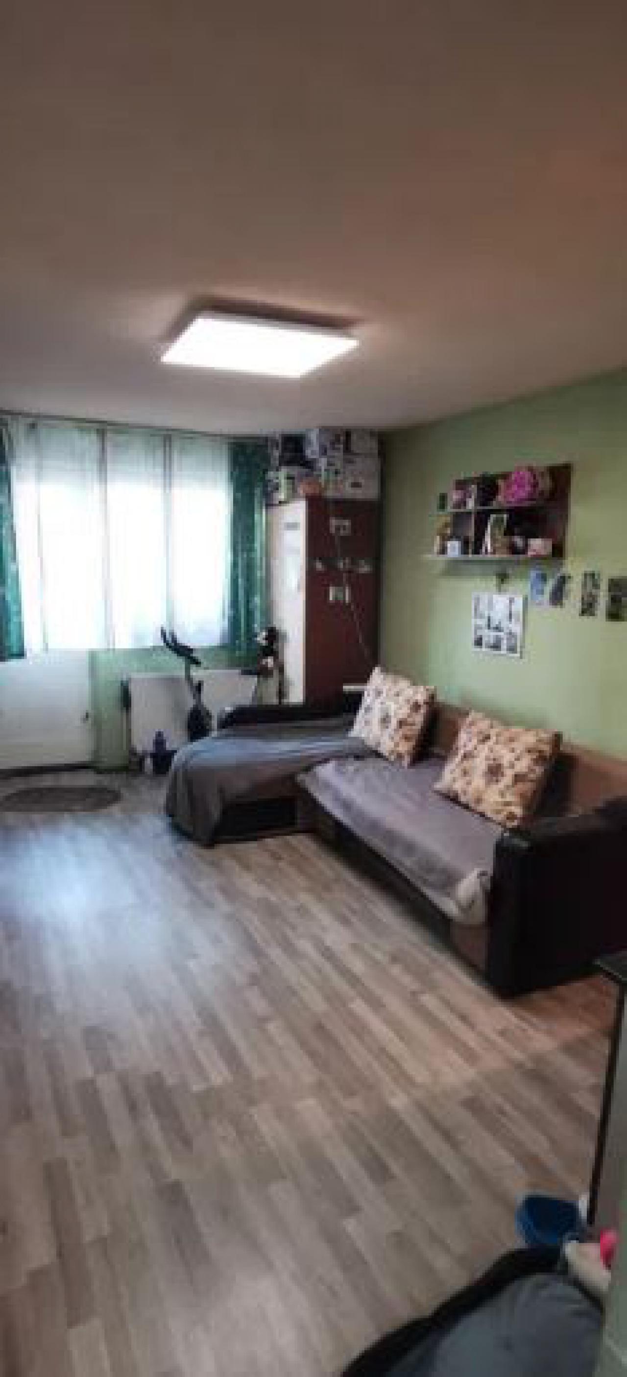 Apartament cu 3 camere de vanzare in Cluj Napoca zona MANASTUR