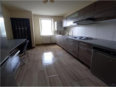 Apartament de vanzare cu 3 camere in Gheorgheni